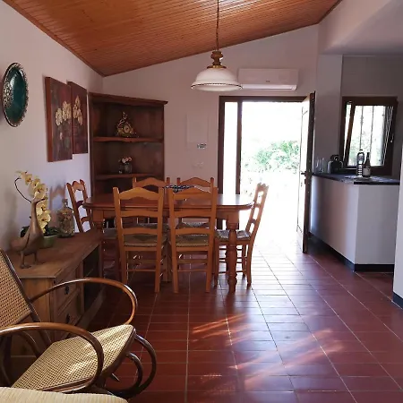 Holiday home Lloguer30 La Rajoleria Desconectar